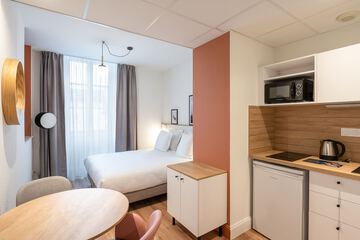 Private kitchenette
