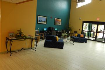 Lobby lounge