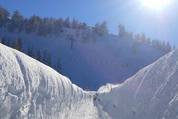 Snow and ski sports