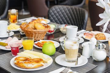 Breakfast meal