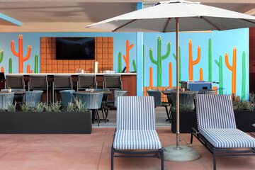Poolside bar
