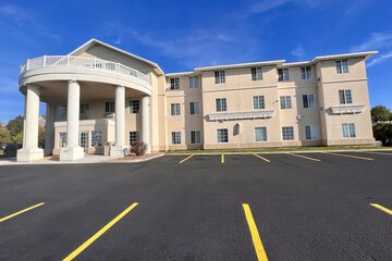 GrandStay Residential Suites Madison East