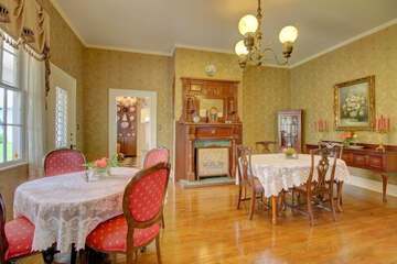 Breakfast/Coffee Service 62 of 107