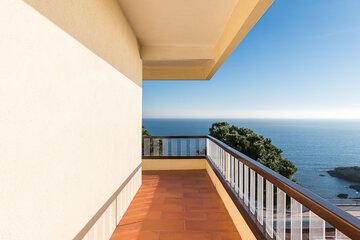 Beach/ocean view