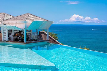 Poolside bar
