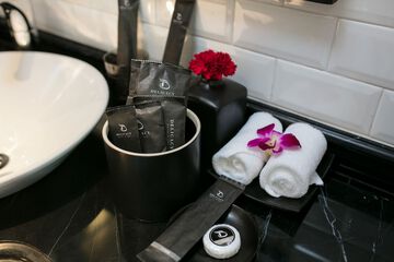 Bathroom amenities