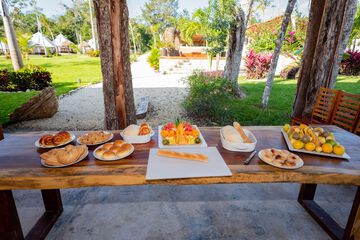 Breakfast area