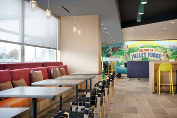 Hotel Interior 12 of 43