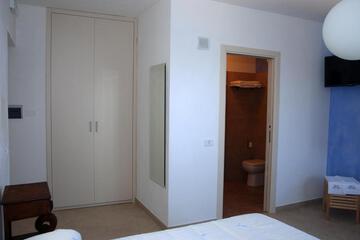 Photo 56