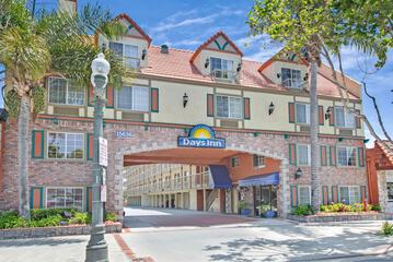 Days Inn by Wyndham Los Angeles LAX / Redondo/Manhattan Beach
