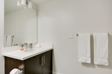 Bathroom sink
