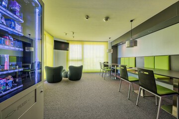 Snack bar