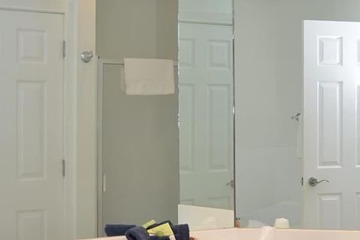 Bathroom sink