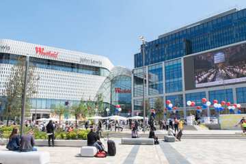 Shopping mall