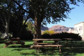 BBQ/picnic area