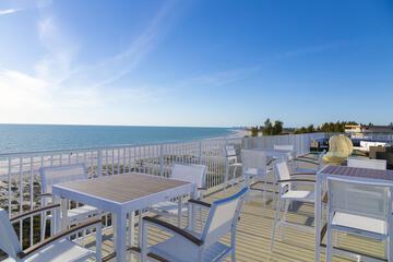 Sundeck