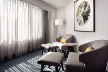 Room 10 of 37