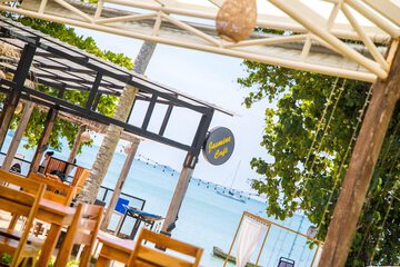 Poolside bar