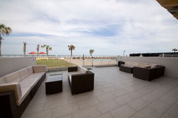 Terrace/Patio 30 of 33