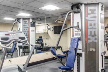 Clarion Hotel & Conference Center 21