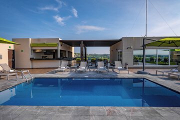 Rooftop pool