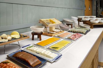 Breakfast buffet