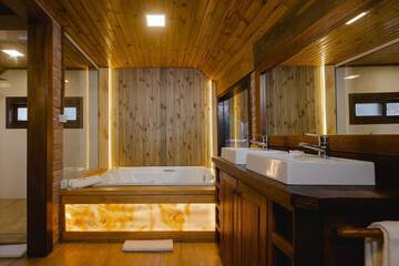 Jetted tub
