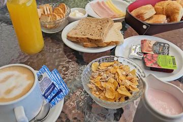 Breakfast meal