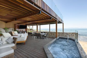 Private pool