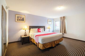 Junior Suite with Queen Bed - No Smoking