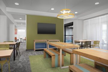 Breakfast/Coffee Service 23 of 25