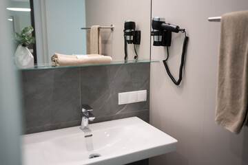 Bathroom sink