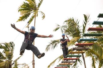 Ropes course (team building)