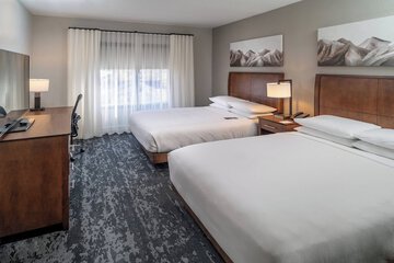 Room 8 of 28