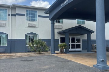 Wheelchair accessible van parking