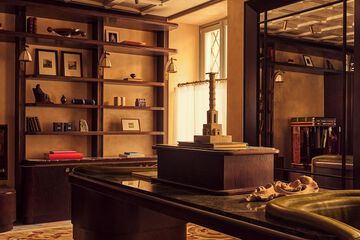 Concierge desk