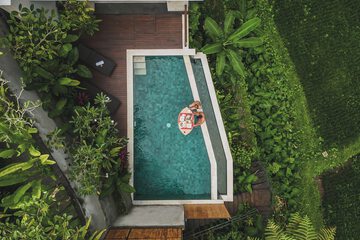 Private pool