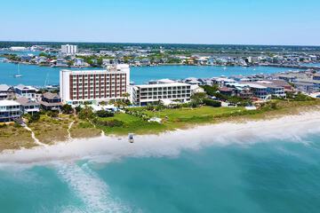 Blockade Runner Beach Resort