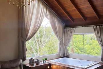 Private spa tub