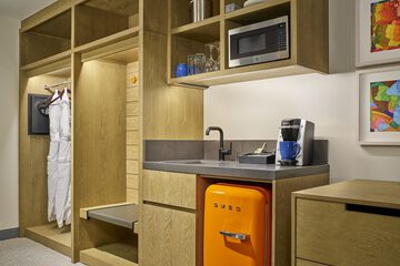 Private kitchenette