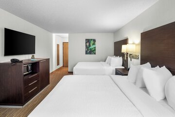 Room 20 of 33