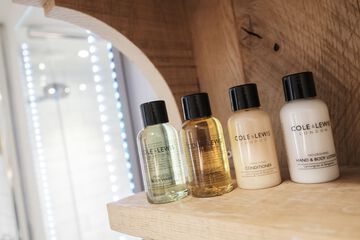 Bathroom amenities