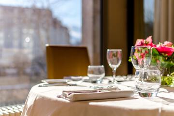 Couples dining