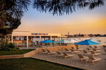 Beach bar