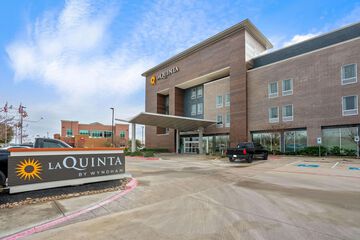 La Quinta Inn & Suites by Wyndham College Station South
