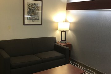 Room 23 of 46