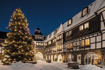 Front of property - evening/night