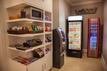 Snack bar