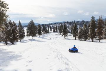 Snow tubing