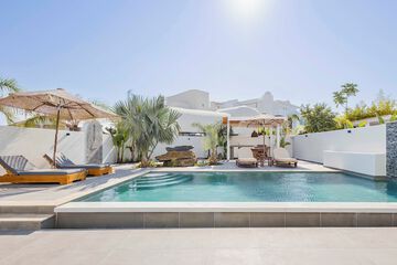 Private pool